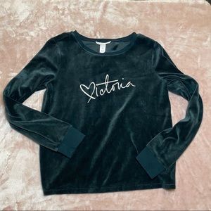 𝅺victoria’s Secret Sweater